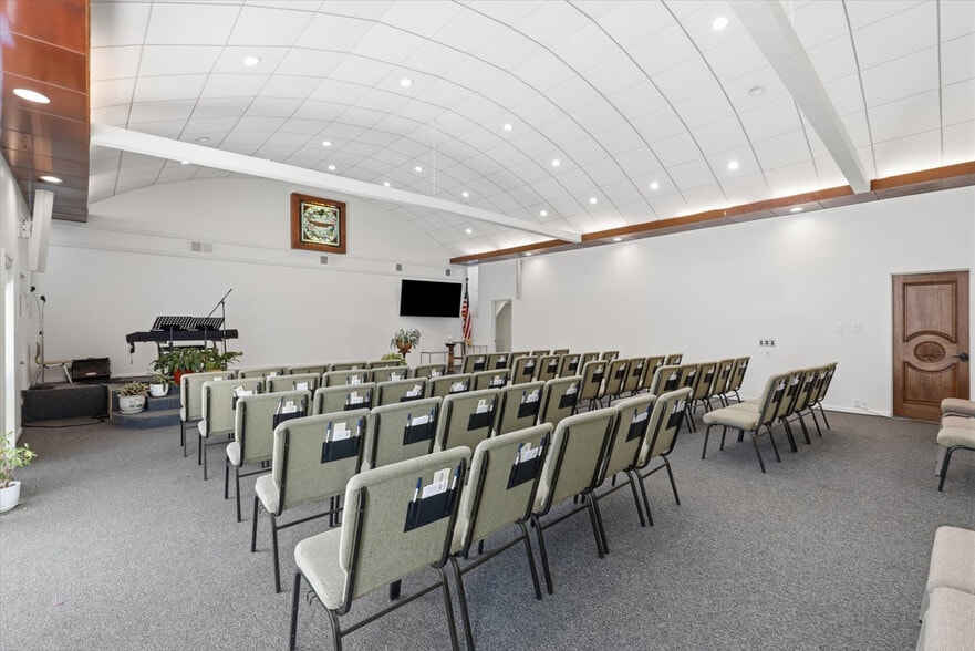 More Photos Of 10724 Barman Ave, Culver City Religious Facility For Sale