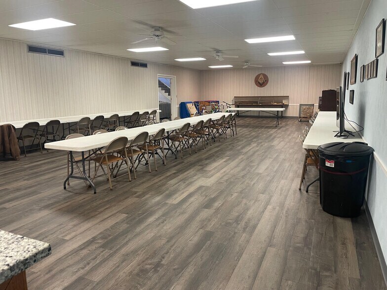 More Photos Of 1309 Newport Ave, Dallas Lodge Meeting Hall For Sale