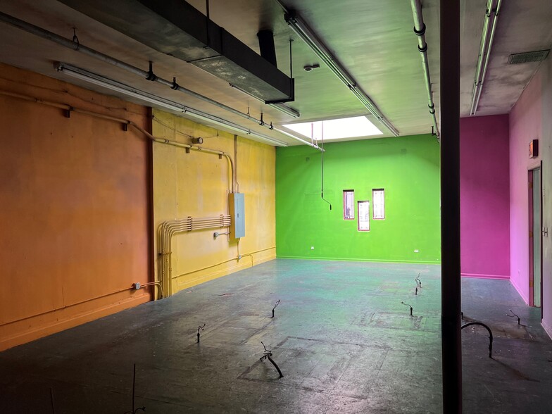 More Photos Of 3044 N Lincoln Ave, Chicago Storefront For Lease