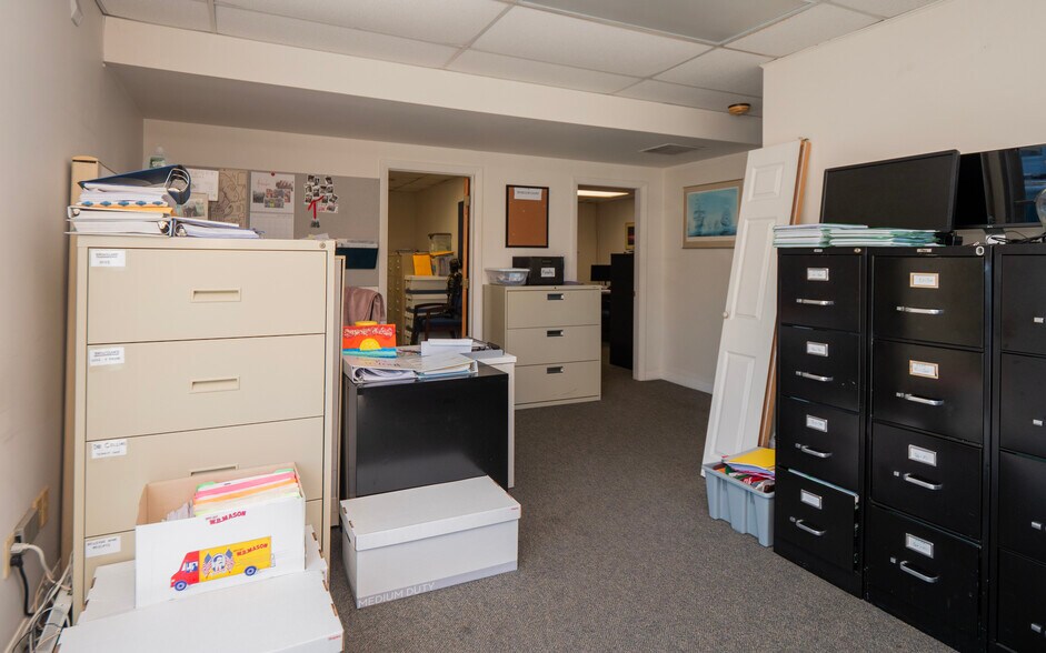 More Photos Of 1120 Aquidneck Ave, Middletown Office For Sale