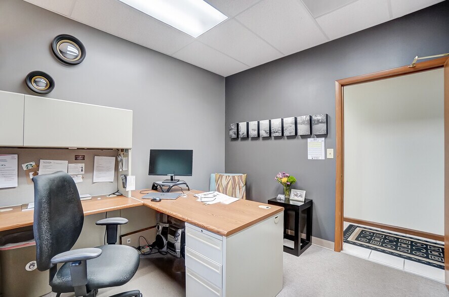 More Photos Of 8900 N Dixie Dr, Dayton Medical For Lease