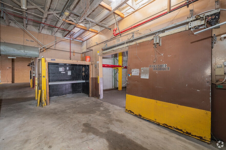 More Photos Of 962-972 87th Ave, Oakland Manufacturing For Lease