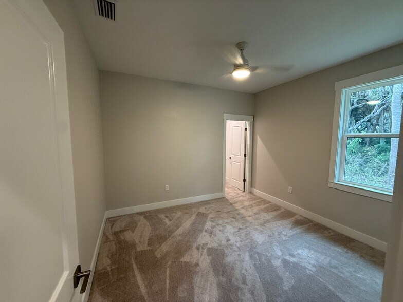 More Photos Of 14422 Chamberlain Blvd, Port Charlotte Multifamily For Sale