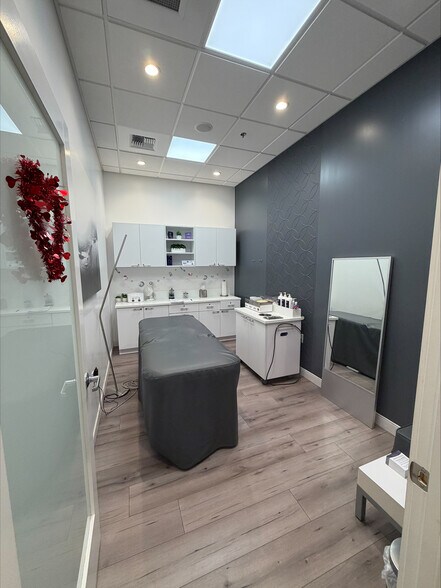 More Photos Of 8929 Madison Ave, Fair Oaks Freestanding For Lease