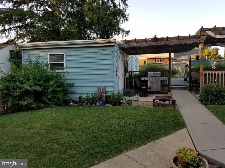 More Photos Of 633 Main St, Denver Apartments For Sale