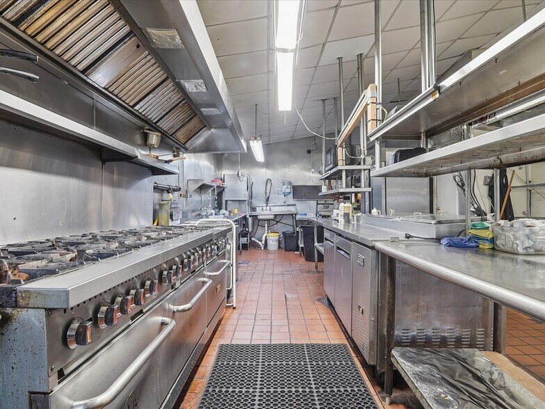 More Photos Of 1874 Route 611, Mount Pocono Restaurant For Sale