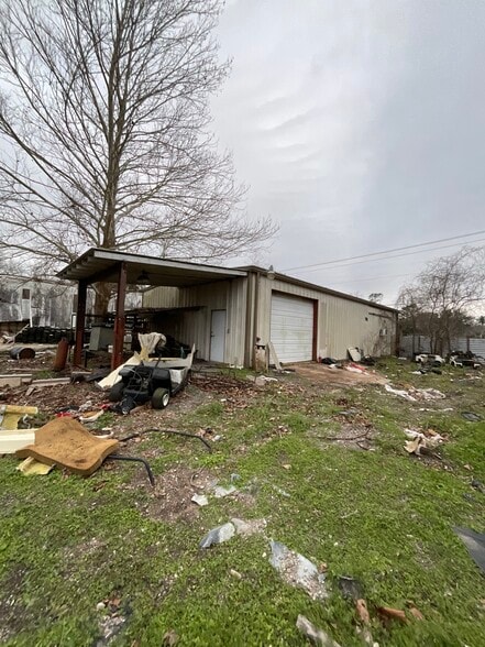 More Photos Of 609 Oak St, La Marque Warehouse For Sale