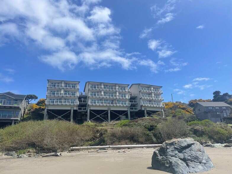 More Photos Of 1865 Beach Loop Dr, Bandon Hotel For Sale