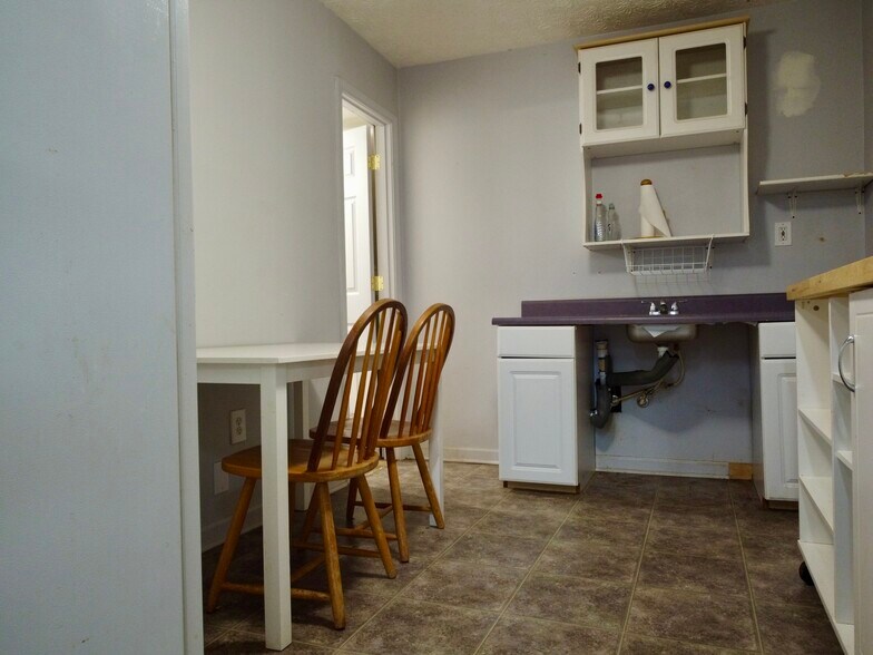 More Photos Of 3095 Highway 11 S, Mansfield Freestanding For Sale
