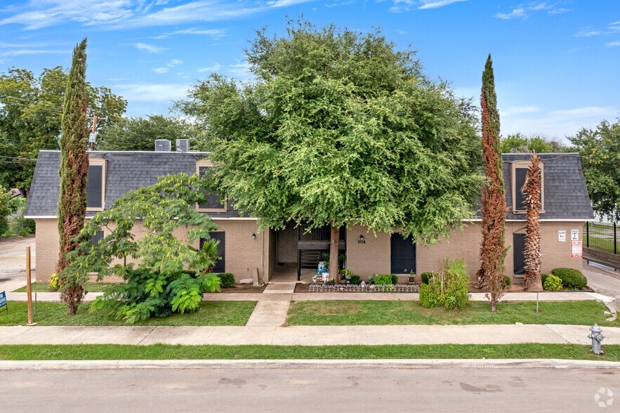 More Photos Of 1004 Allena Dr, San Antonio Apartments For Sale