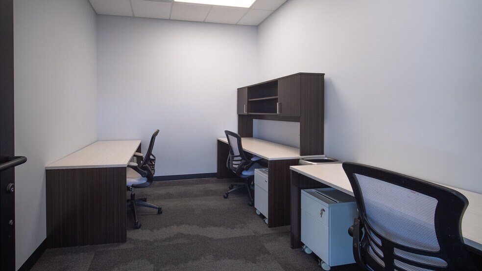 More Photos Of 2689 Commerce Dr NW, Rochester Office For Lease