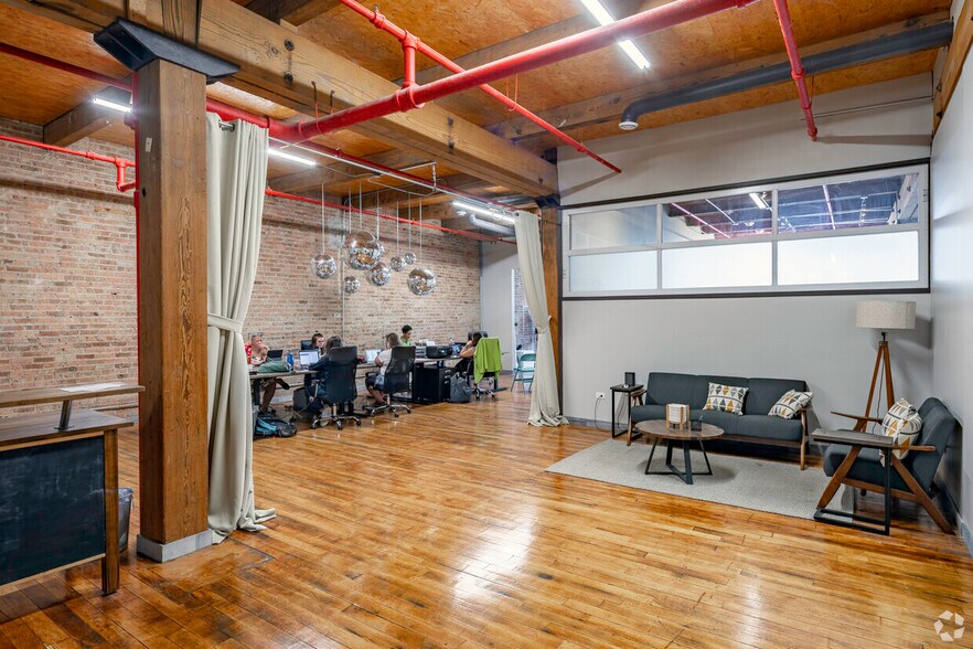 More Photos Of 415 W Huron St, Chicago Loft Creative Space For Sale
