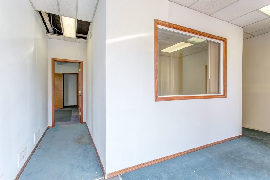 More Photos Of 100 N Fruitland St, Kennewick Office For Lease
