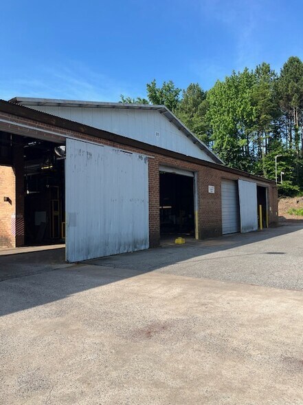 More Photos Of 700 S Long St, Salisbury Manufacturing For Lease