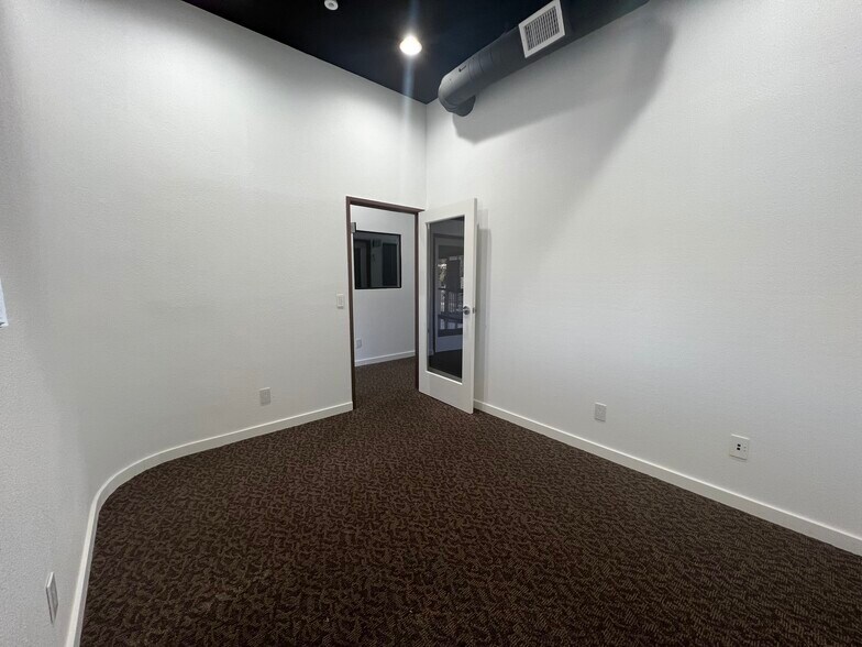 More Photos Of 750 E Tahquitz Canyon Way, Palm Springs Office For Lease