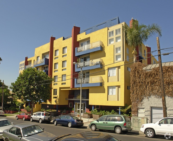 More Photos Of 1443 N Fuller Ave, Los Angeles Apartments For Sale