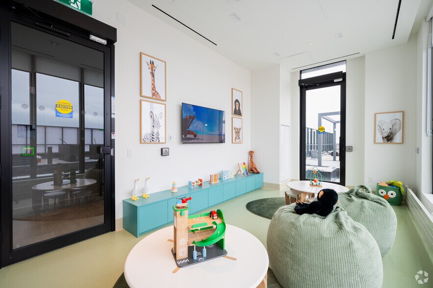 More Photos Of 500 Upper Wellington St, Hamilton Apartments For Lease