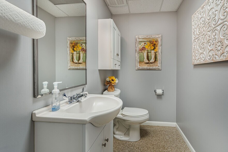More Photos Of 201 Graves Rd, Goodlettsville Office For Sale