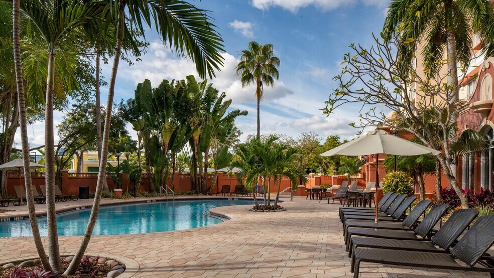 More Photos Of 555 NW 62nd St, Fort Lauderdale Hotel For Sale