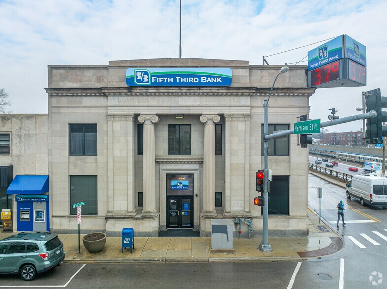 More Photos Of 840 S Oak Park Ave, Oak Park Office For Sale