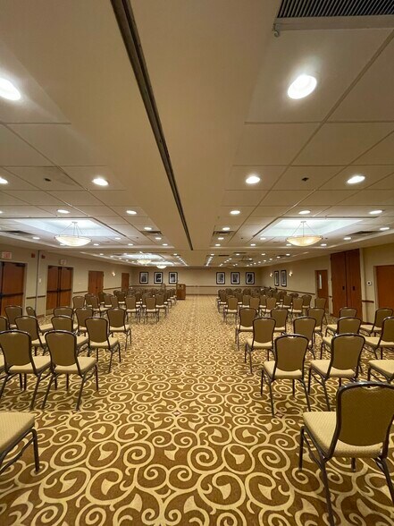 More Photos Of 1230 Congress St, Portland Hotel For Lease