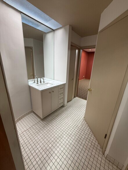 More Photos Of 357 N Craig St, Pittsburgh Office For Lease