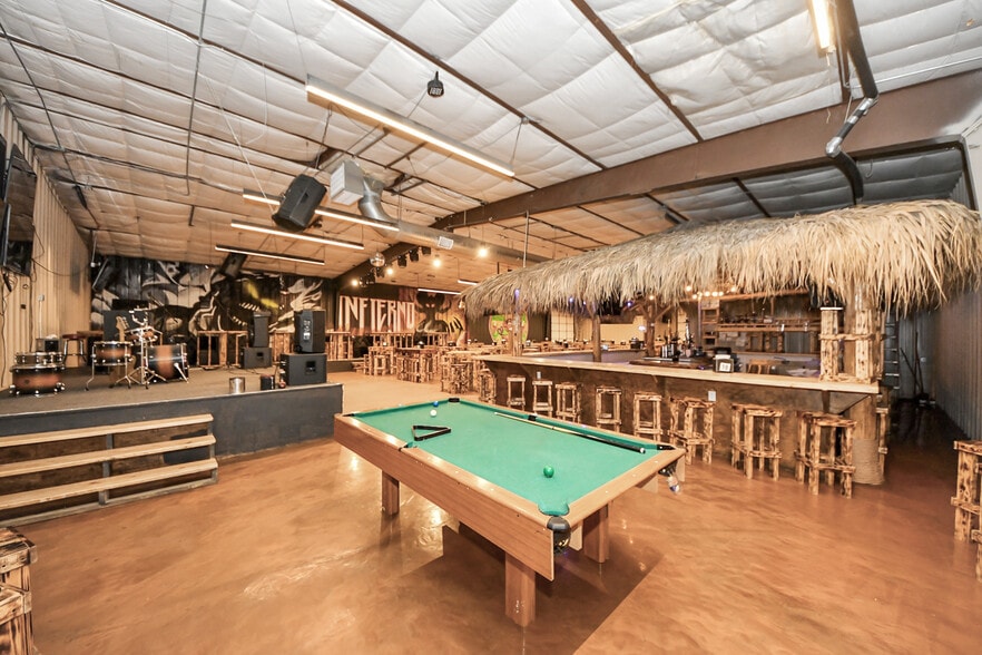 More Photos Of 11730 Aldine Westfield Rd, Houston Warehouse For Sale