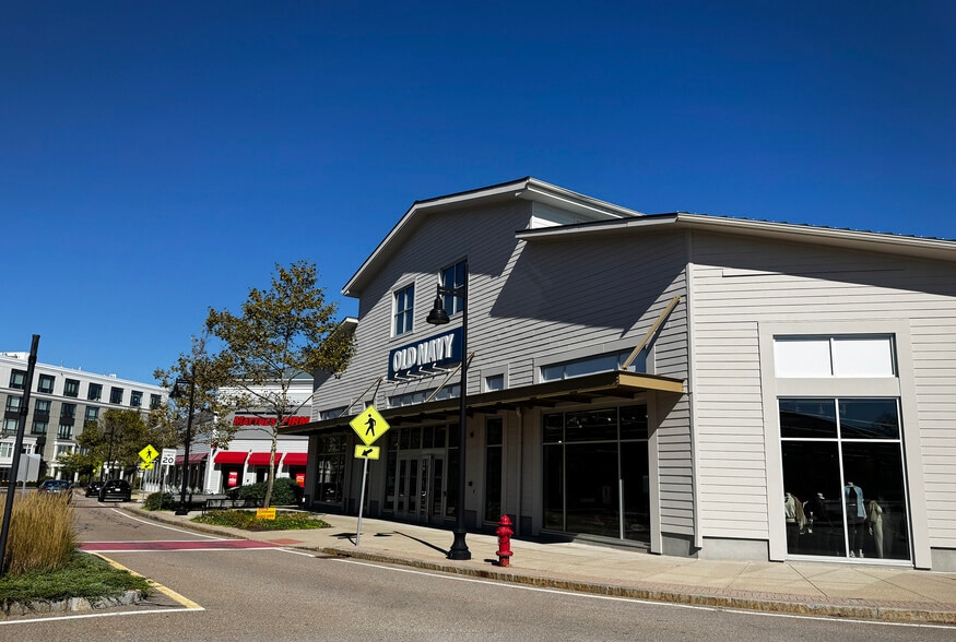 More Photos Of 215-421 Lincoln St, Hingham Unknown For Lease