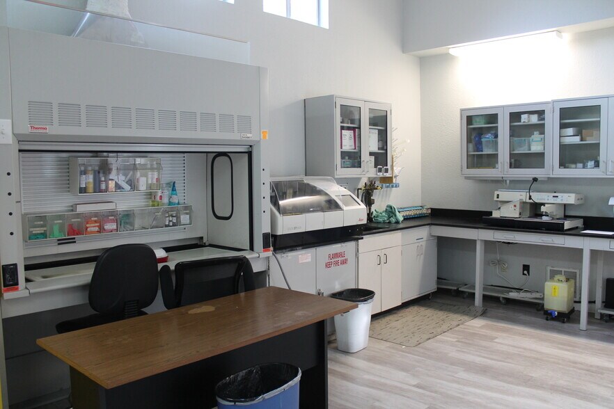 More Photos Of 2620 Mccullough Ave, San Antonio Medical For Sale