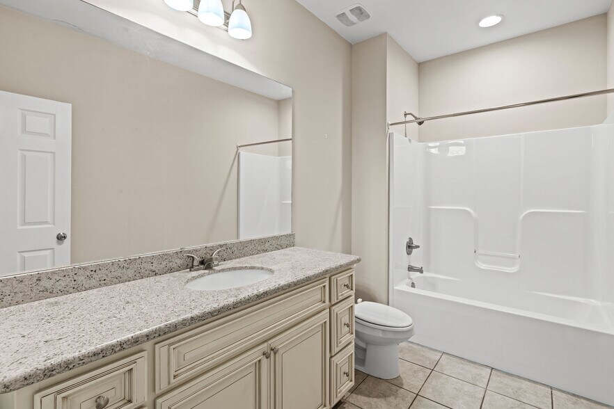 More Photos Of 403 Meador Dr, Tuscaloosa Multifamily For Sale
