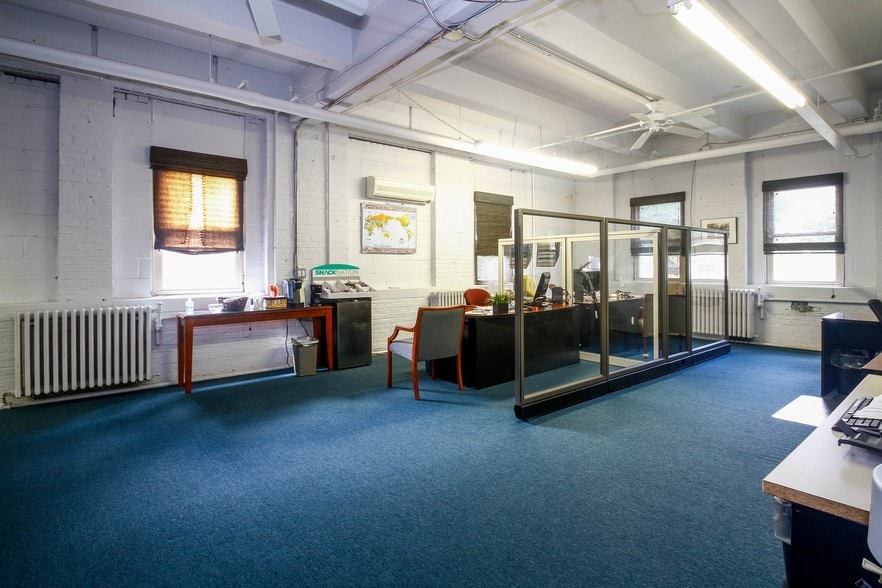 More Photos Of 2365 Milburn Ave, Baldwin Distribution For Sale