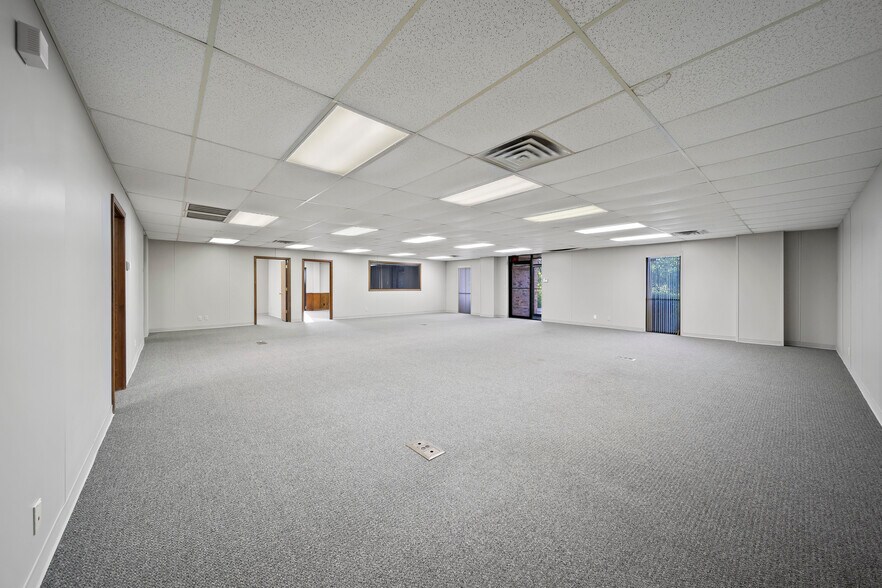 More Photos Of 1815 W Detroit St, Broken Arrow Service For Lease