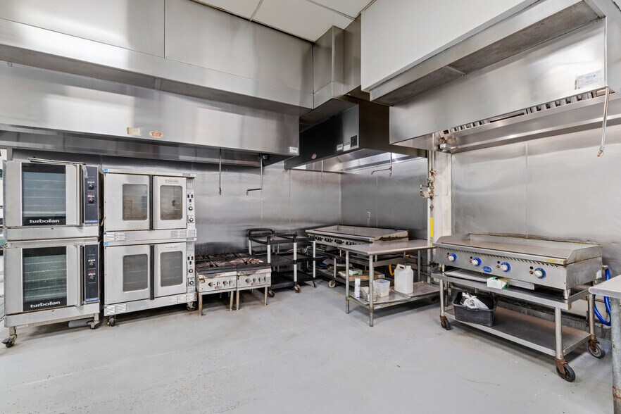 More Photos Of 5150 N State Road 7, North Lauderdale Refrigeration Cold Storage For Lease