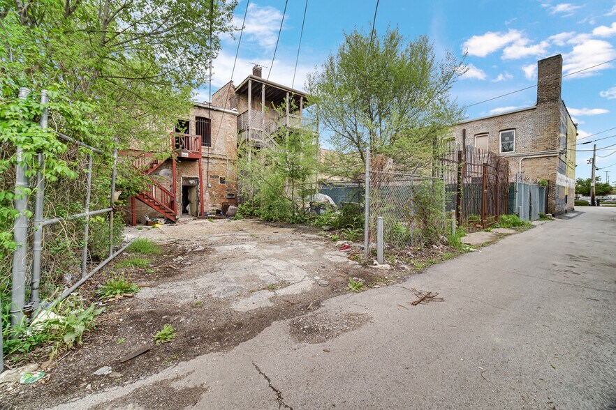 More Photos Of 6848 S Ashland Ave, Chicago Flex For Sale