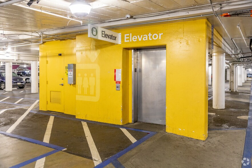 More Photos Of 1288-1640 Camino Del Rio N, San Diego Unknown For Lease