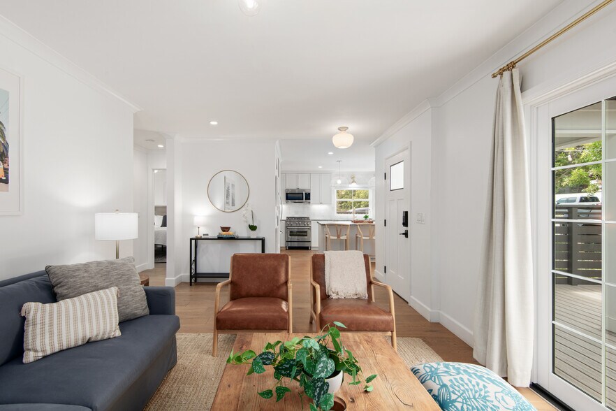 More Photos Of 937 3rd St, Encinitas Apartments For Sale