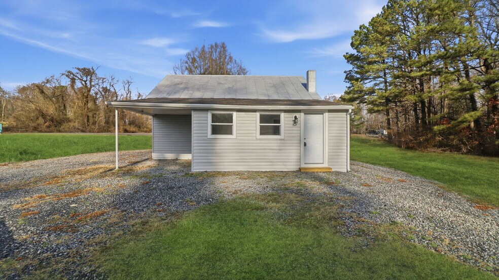 More Photos Of 3104 Tucker Hill Rd, Kinsale Warehouse For Sale