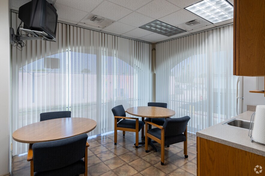 More Photos Of 2999 Westminster Ave, Seal Beach Medical For Lease