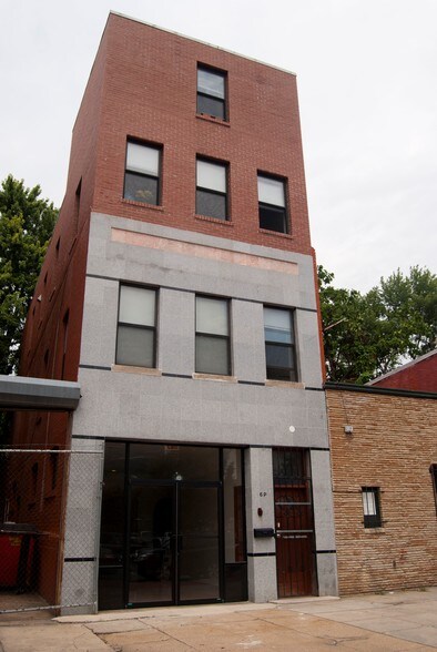 More Photos Of 6 P St NE, Washington Storefront Retail Office For Lease