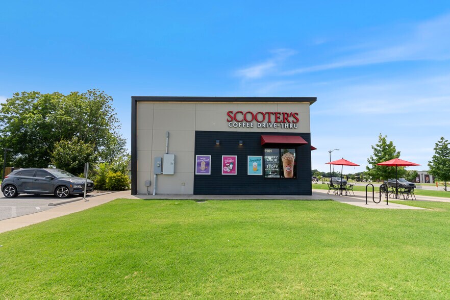 More Photos Of 1101 SW Regional Airport Blvd, Bentonville Fast Food For Sale