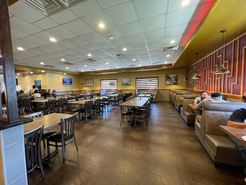 More Photos Of 730 W Spring Valley Rd, Richardson Restaurant For Sale