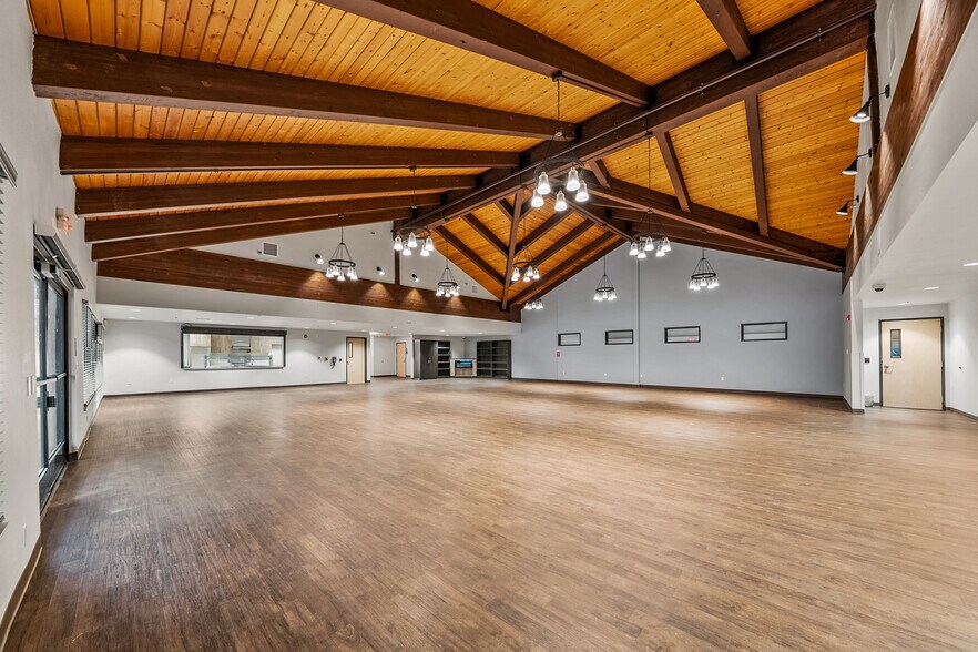 More Photos Of 2166 NW Vine St, Grants Pass Medical For Sale