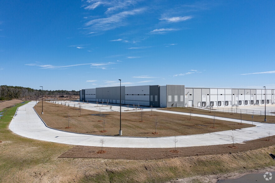 More Photos Of 1100 Logistics Pky, Rincon Unknown For Lease