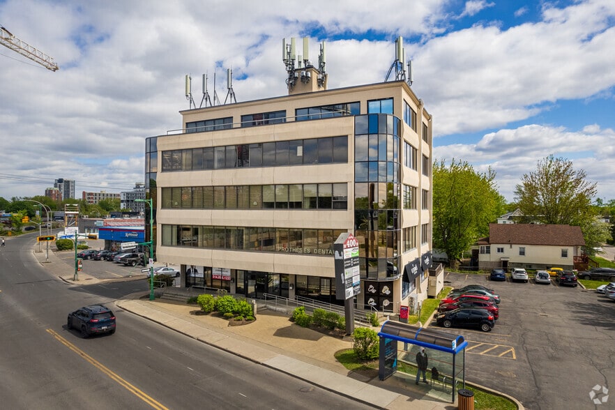 Primary Photo Of 400 Boul Curé-Labelle, Laval Loft Creative Space For Sale