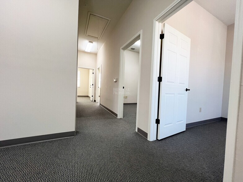 More Photos Of 13284 Pond Springs Rd, Austin Medical For Sale