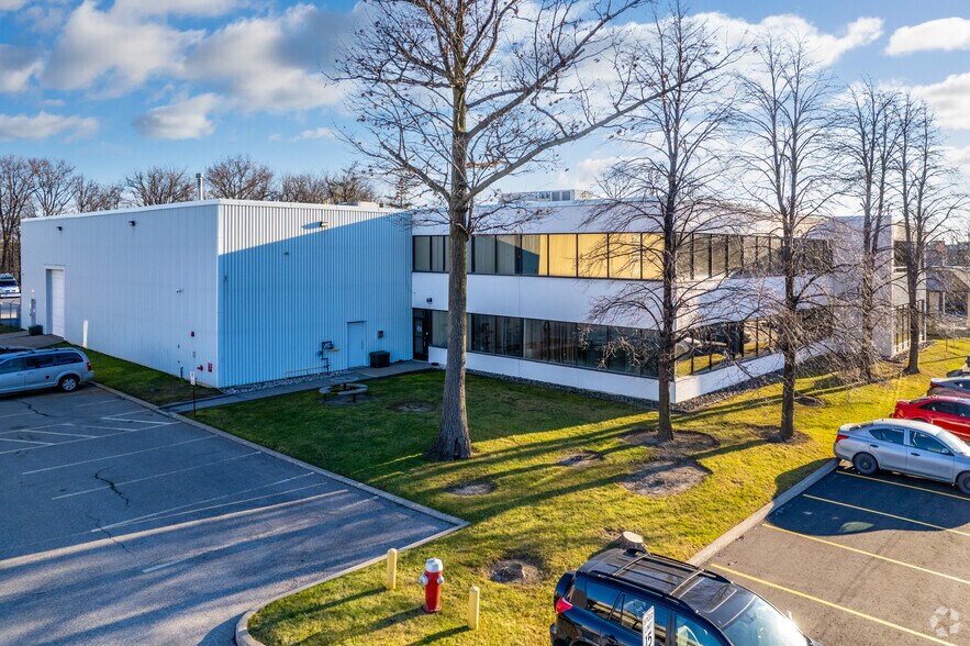 More Photos Of 2505 Meadowvale Blvd, Mississauga Flex For Lease