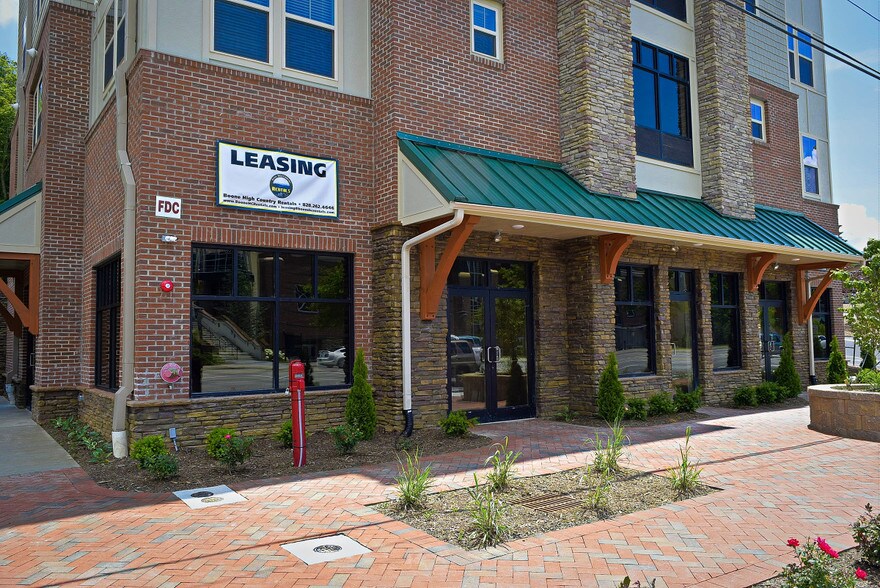 More Photos Of 475 Blowing Rock Rd, Boone Office Residential For Lease