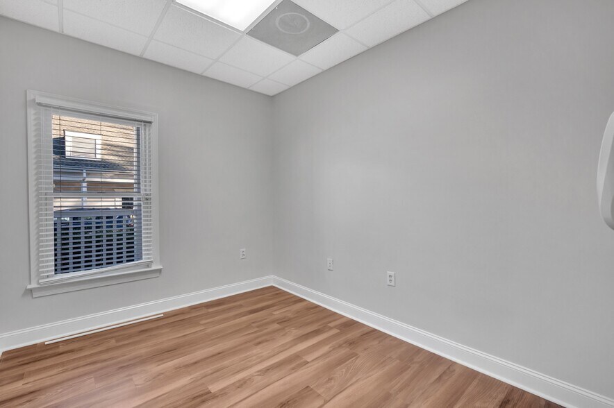 More Photos Of 20808 N Main St, Cornelius Medical For Lease