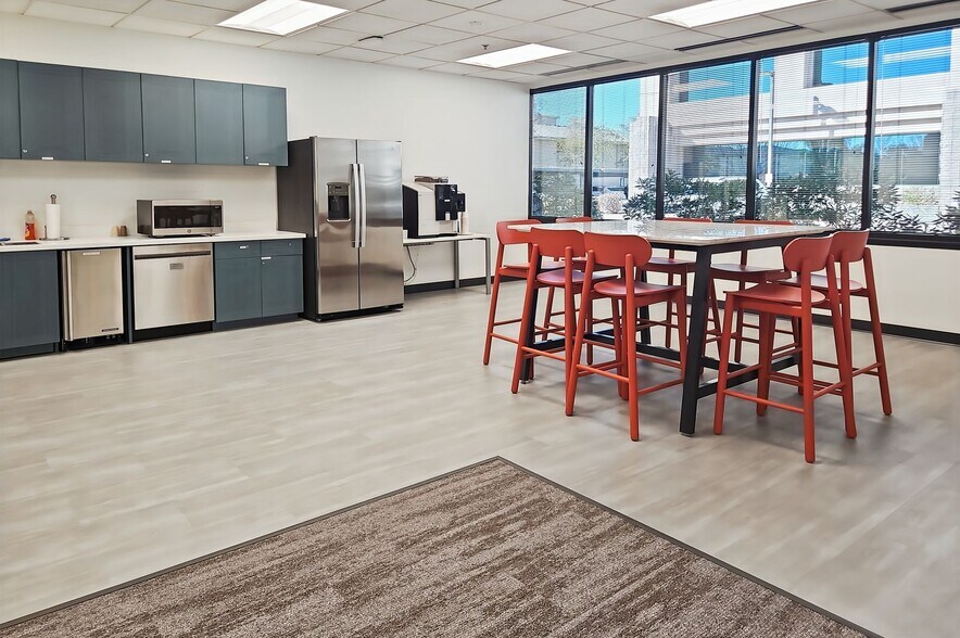 More Photos Of 6710 N Scottsdale Rd, Scottsdale Coworking Space