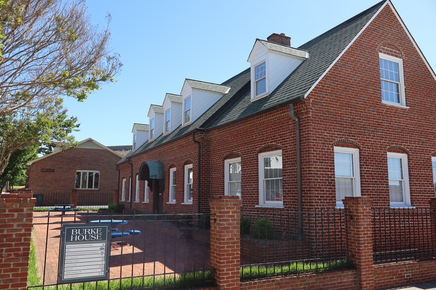 More Photos Of 939 Burke St, Winston-Salem Office For Lease